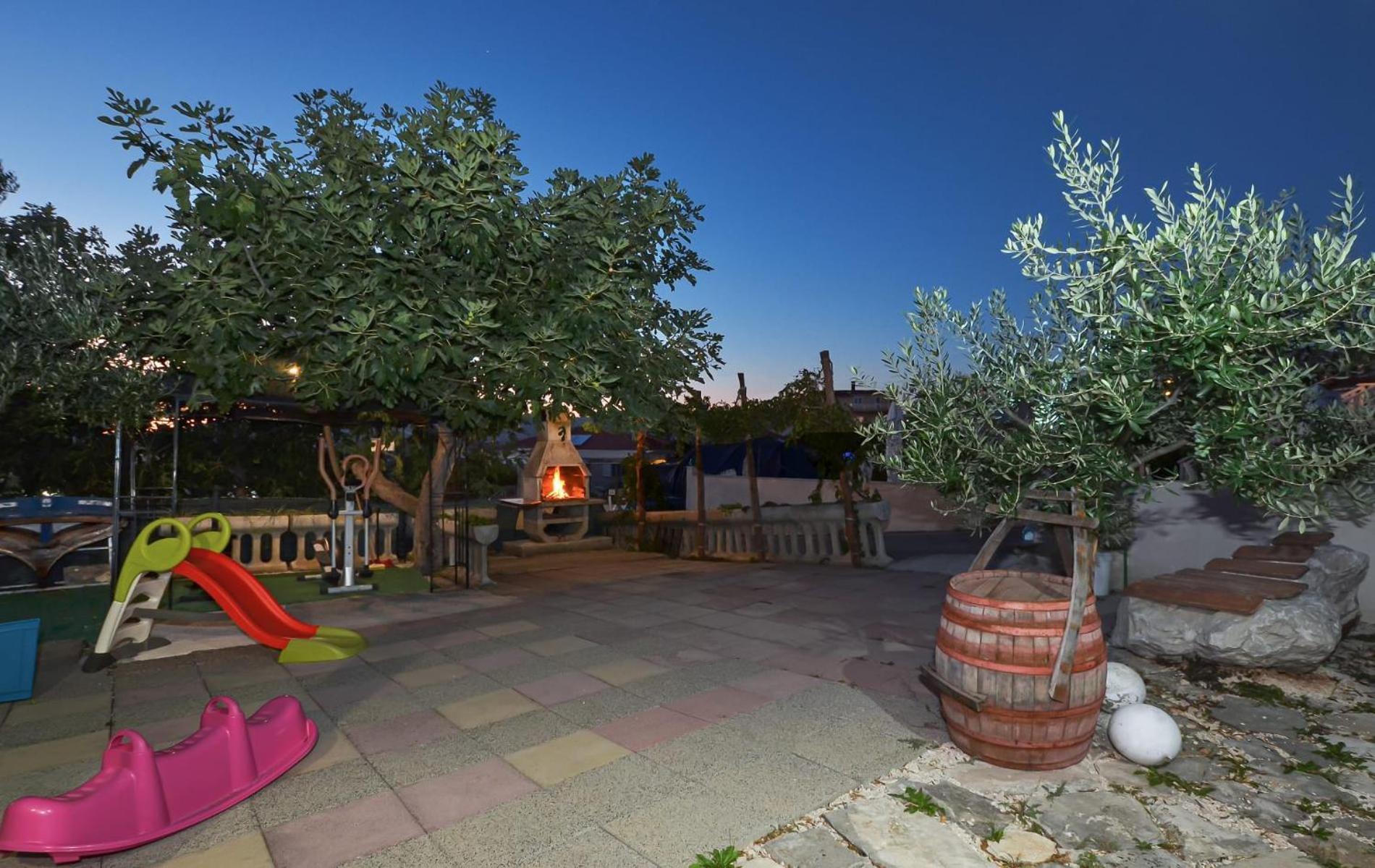 Apartments Santo Trogir - Okrug Gornji Экстерьер фото